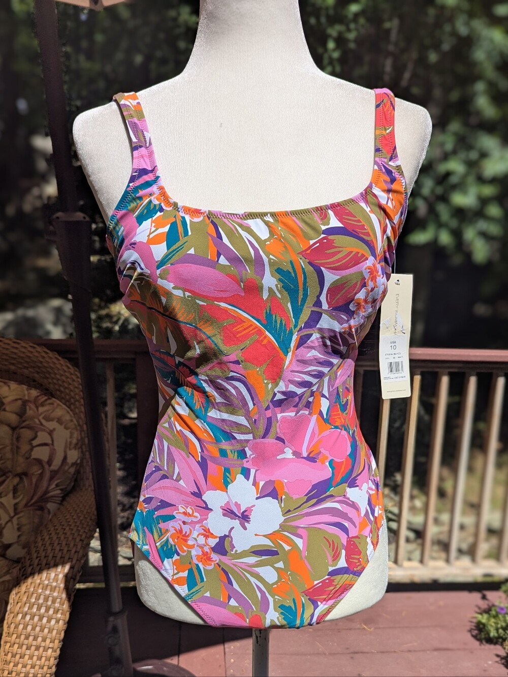 NWT Gottex Vibrant Tropical One-Piece Swimsuit in Multicolor